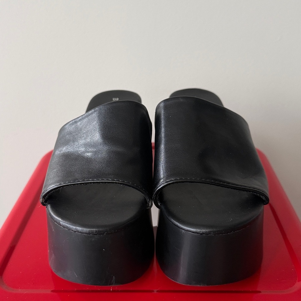 BAMBOO Black Platform Slide Sandals